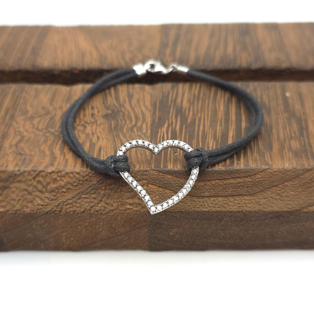 7 Inch Sterling Silver And Cloth Cubic Zirconia Heart Bracelet B297